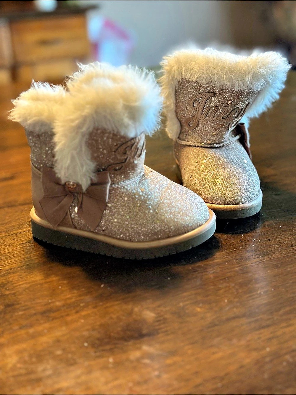 Juicy Couture Pink Furry Glitter Bow Boots Girls US 6